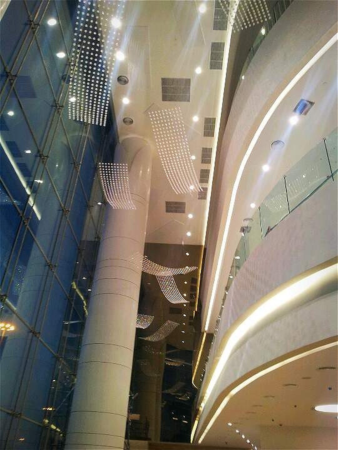 Hamad Bin Khalifa Medical CITY Doha Qatar — interior by HDG