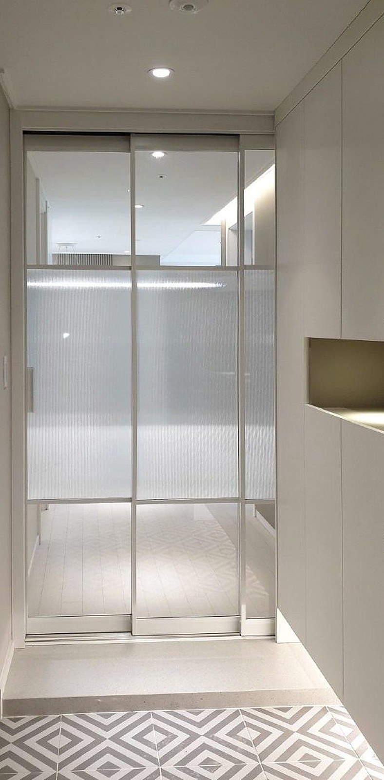 Bucheon-si New Construction Apartment Bucheon-si, Korea — interior by HDG