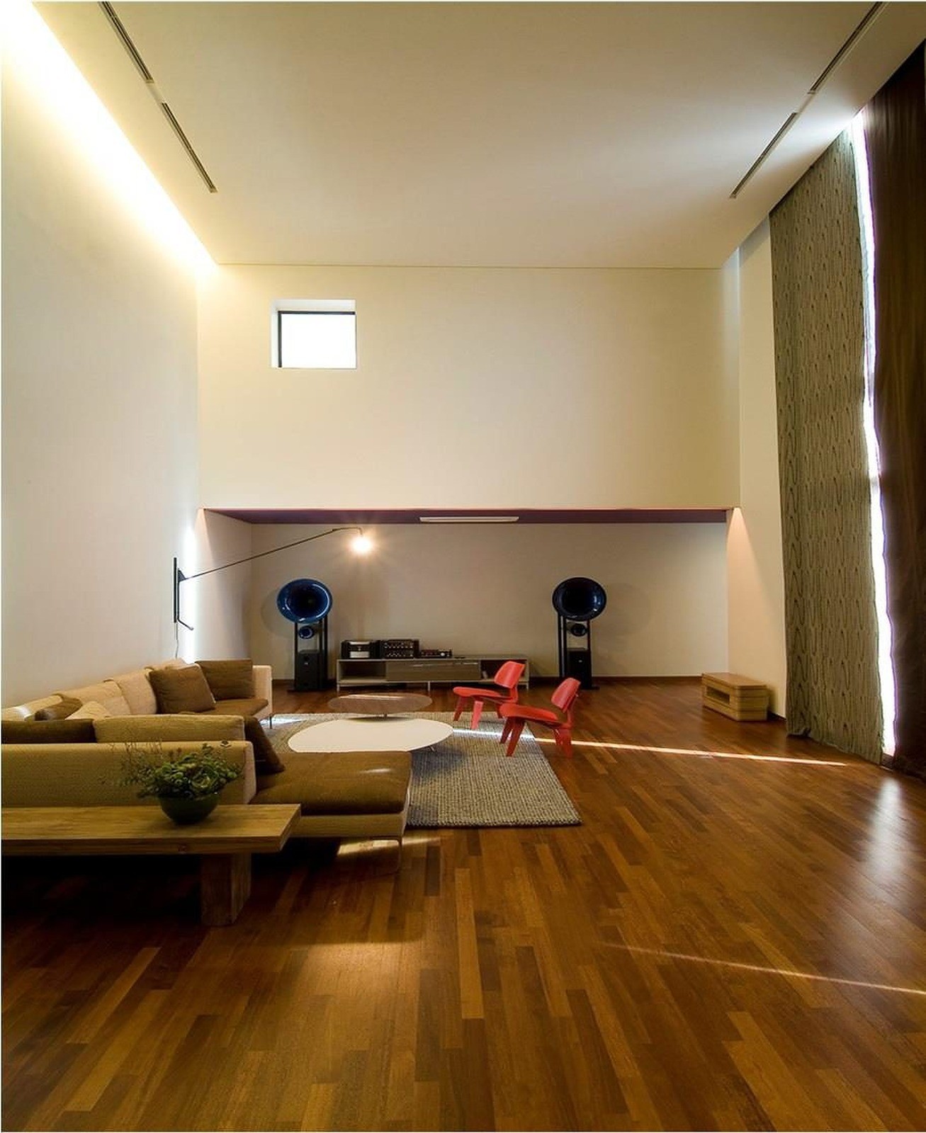 SK CS Residence Seoul Korea — interior by HDG